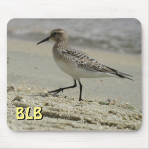 Strandläufer am Strand Ihre Initialen Mauspad