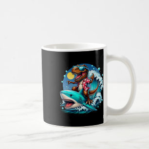 Strandliebhaber T-Rex Dinosaur Reitet auf Hai Surf Kaffeetasse