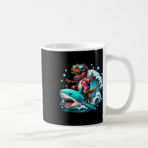 Strandliebhaber T-Rex Dinosaur reitet auf Hai surf Kaffeetasse