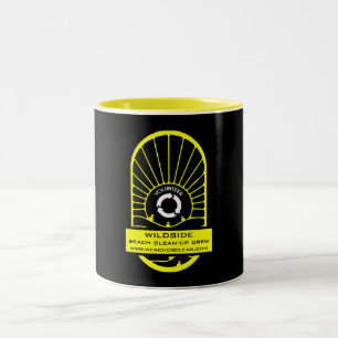 Strandreinigung - Freiwillige Crew Zweifarbige Tasse