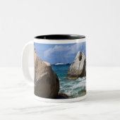 Strandseite der Jungfrau Gorda, britische Jungfrau Zweifarbige Tasse (Vorderseite Links)