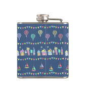 Strandstädtchen Segelboote und Wimpel Monogramm Flachmann (Rückseite)