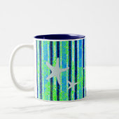 Strandstreifen und Starfish Monogramm Zweifarbige Tasse (Links)