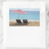 STRANDSTÜHLE UNTER EINEM UMBRELLA IN MONTEGO BAY RECHTECKIGER AUFKLEBER (Tasche)