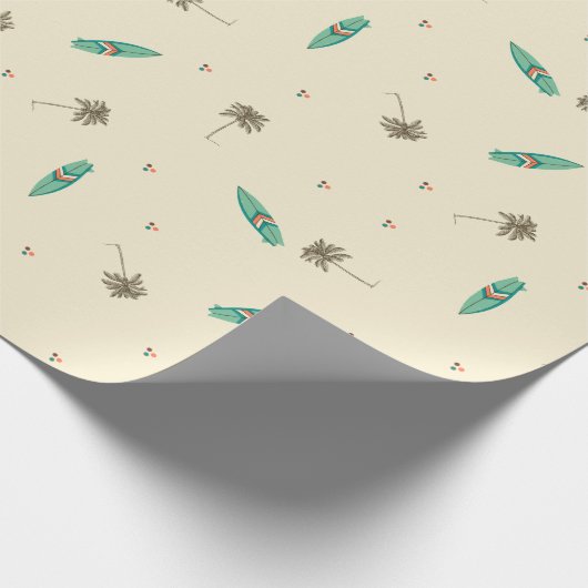 Strandsurfbretter und Palmenblätterpapier Geschenkpapier (Ecke)