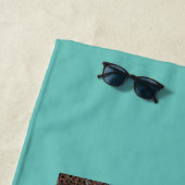 Strandtuch mit entspannender Szene des Ozeans. (Beispiel)