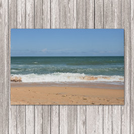 Strandwellen stürzen an der Küste ab Fußmatte