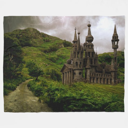 STRANGE CASTLE FLEECEDECKE (Vorderseite (Horizontal))