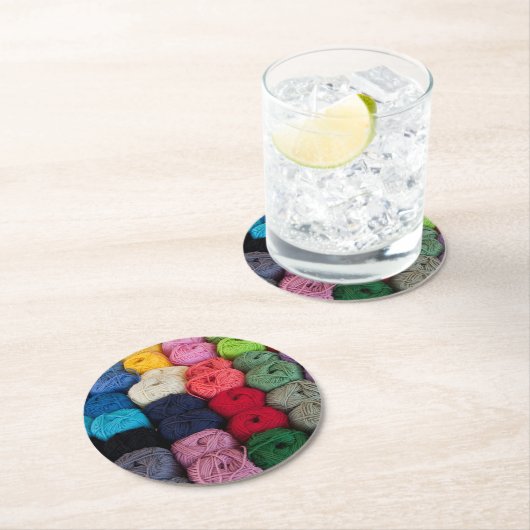 Stränge des Garns Runder Pappuntersetzer (Vor Ort)