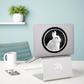 Strange White Bunny Kiss-Cut Vinyl Sticker (Laptop auf Schreibtisch)