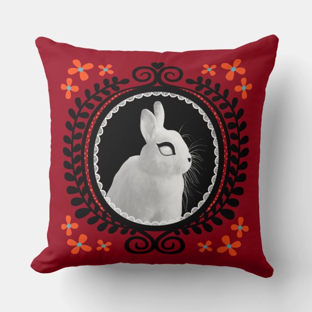 Strange White Bunny: Red, Black, Teal, & Orange Kissen (Vorderseite)