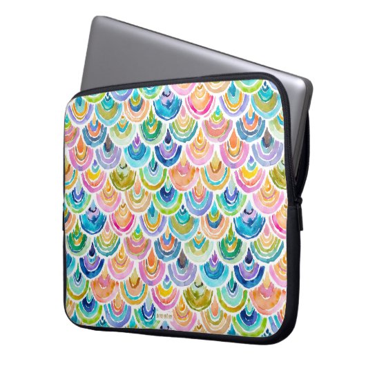 STRANGEBOW Regenbogen-Aquarell-Fisch-Skala Laptopschutzhülle (Vorderseite Links)