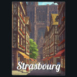 Straßburg Frankreich - Reise Magnet<br><div class="desc">Straßburg, im Nordosten Frankreichs nahe der deutschen Grenze gelegen, ist eine Stadt voller Geschichte, Kultur und europäischer Bedeutung. Straßburg ist als Hauptstadt der Region Grand Est und der historischen Region des Elsass schon lange ein Ort, an dem französische und deutsche Einflüsse wunderschön verschmelzen. Diese einzigartige kulturelle Fusion spiegelt sich in...</div>