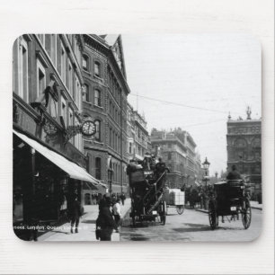 Straße der Königin-Victoria, London, c.1891 Mousepad
