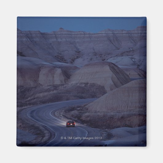 Straße durch Gebirgskette Magnet (Vorne)