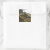 Straße hinauf zur ruhigen Insel Skye, Quadratischer Aufkleber (Tasche)