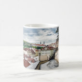 Straße im Stadtzentrum von Prag Kaffeetasse (Mittel)