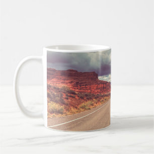 Straße in der Prärie Land. Desaster Natural Trav Kaffeetasse