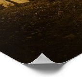 Straße in einem dunklen Wald mit Nebel Poster (Ecke)