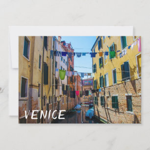 Straße in Venedig mit Wäsche waschen Kleider Itali