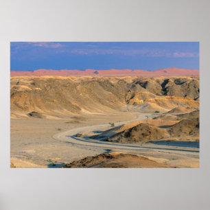 Straße nach Homeb durch die Wüste, Namib-Naukluft Poster