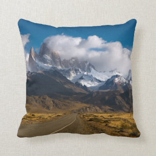 Straße, zum von Fitzroy, Patagonia anzubringen Kissen
