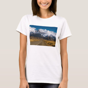 Straße, zum von Fitzroy, Patagonia anzubringen T-Shirt