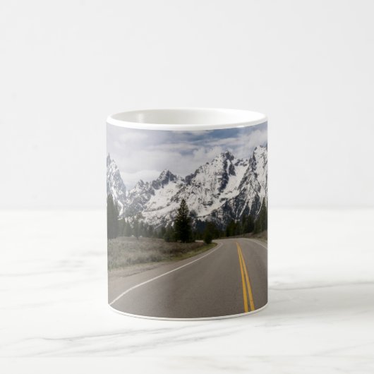 Straße zur Teton-Gebirgskette Kaffeetasse (Mittel)