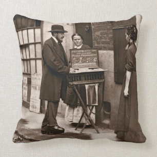 Straßen-Doktor, 1876-77 (woodburytype) Kissen