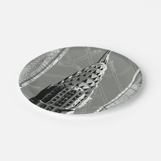 Straßen New Yorks mit dem Empire State Gebäude Pappteller (Schrägansicht)