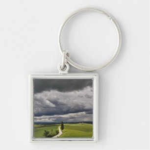Straßen- und Sturmwolken, ländliche Region Toskana Schlüsselanhänger