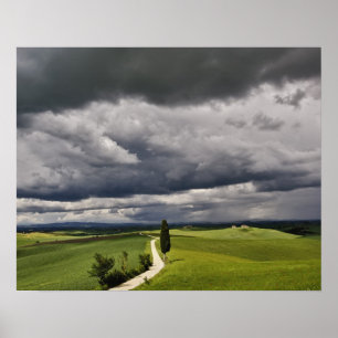 Straßen- und Sturmwolken, ländliche Toskana, Poster