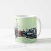 Straßenbahn, an der Brücke Kaffeetasse (VorderseiteRechts)