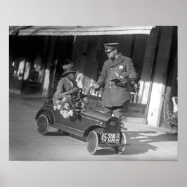 Straßenbahnhaltestelle, 1922. Vintages Foto Poster
