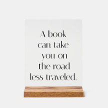 Straßenschild mit weniger Reisenden