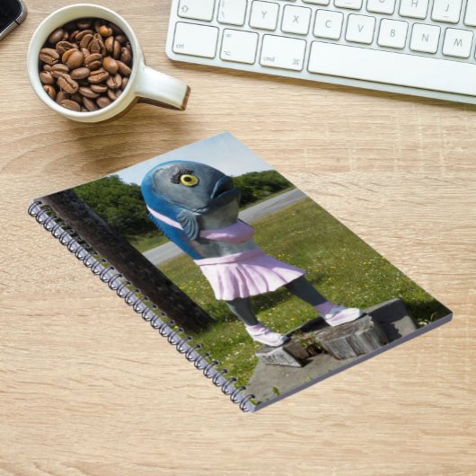 Straßenseite Attraktion Fisch Girl Statue Notizblock