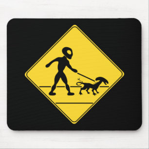 Straßenzeichen - Alien überqueren Mousepad