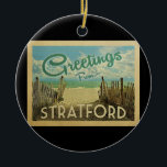 Stratford Beach Vintage Travel Keramik Ornament<br><div class="desc">Dieses Greetings From Stratford Vintage Postcard Design verfügt über einen Sandstrand mit einem schönen türkisfarbenen Ozean Wasser und über dem Meer,  einen blauen Himmel mit billigen weißen Wolken. Im Vintage Reisen Stil.</div>