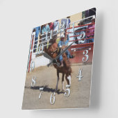 Sträubende ungesattelte Pferden-und Quadratische Wanduhr (Winkel)