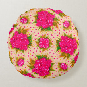 Sträuße lila Rosen auf einem blassen rosa Hintergr Rundes Kissen