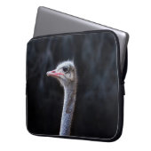 Straußenportrait Laptopschutzhülle (Vorderseite Links)