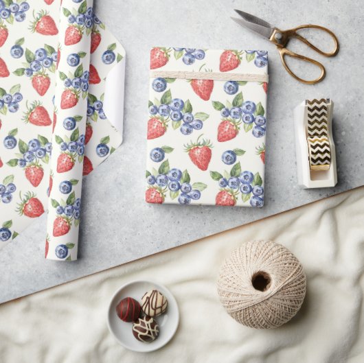 Strawberries Blueberries Fruit Geschenkpapier (Kunsthandwerk)