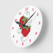 Strawberries Cross Stitch Runde Wanduhr (Winkel)