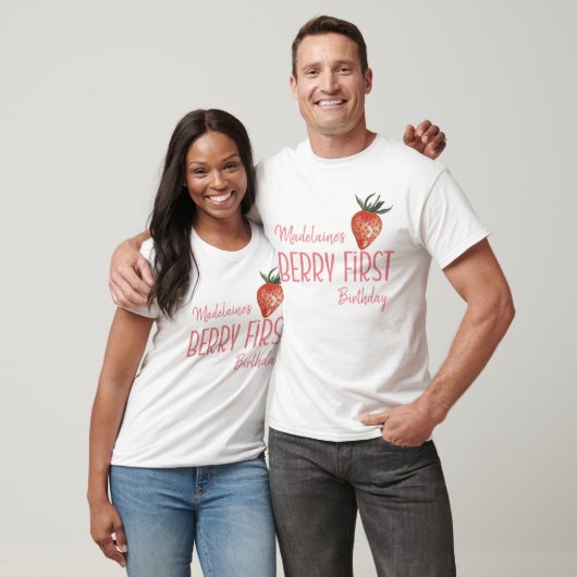 Strawberry 1. Berry Erster Geburtstag T-Shirt (Unisex)