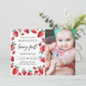 Strawberry 1. Geburtstag Einladung First Berry Swe (Stehend Vorderseite)