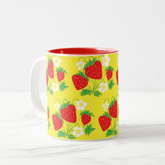 Strawberry and Flower Yellow Pattern Zweifarbige Tasse (Vorderseite Links)