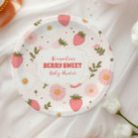 Strawberry Baby Shower Berry Pappteller<br><div class="desc">Mit unseren Berry Sweet Strawberry Baby Shower Paper Tellern stärken Sie Ihr Baby-Dusche-Erlebnis. Diese charmanten Teller ergänzen Ihr Party und fügen Ihrem Tisch nicht nur einen Pop Farbe hinzu, sondern sorgen auch für eine unwiderstehliche Süße der Erdbeeren. Unsere Teller sind stilvoll eingerichtet und mit blühenden Erdbeeren geschmückt, die durch zarte...</div>