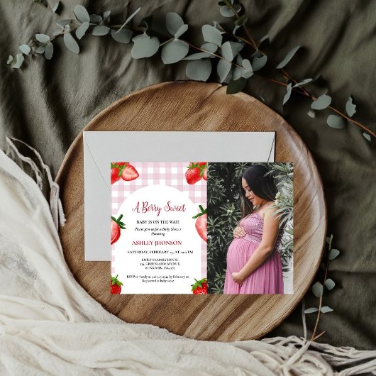 Strawberry-Babydusche | Berry Sweet baby Einladung