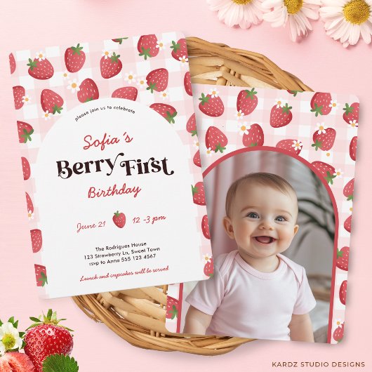 Strawberry Berry Erster Geburtstag Einladung