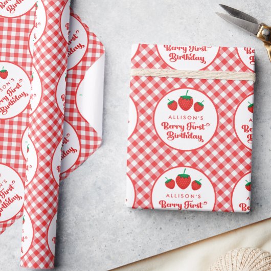 Strawberry Berry First Birthday Geschenkpapier